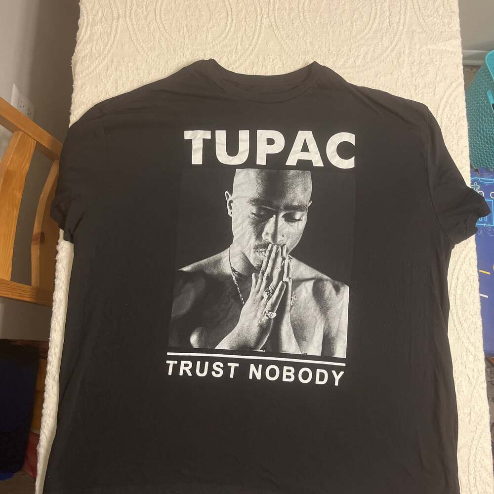 Tupac Trust Nobody T-Shirt Men's Black Graphic Tee